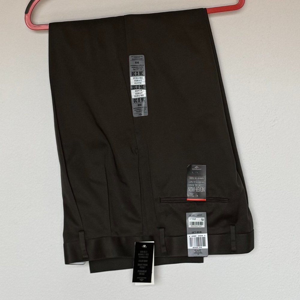 Mens Dockers Never Iron Essential Boss of All Pants 36x30 - NWT